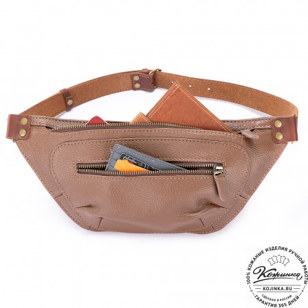 Кожаная сумка на пояс "Рики" (коричневая)