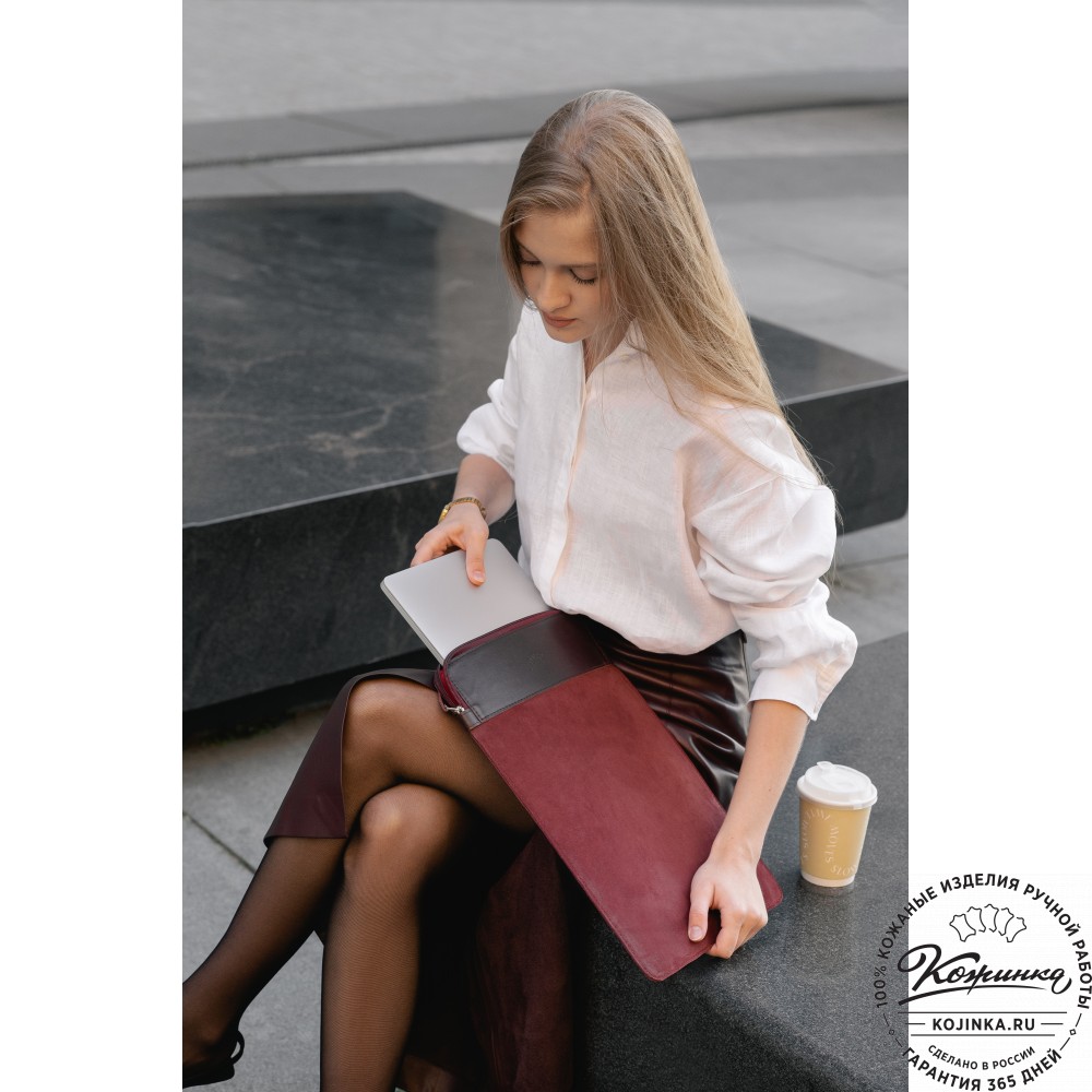 Чехол для ноутбука "Колизей" (велюр/кожа) черный